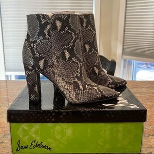 BRAND NEW! Gorgeous faux snake skin Sam Edelman “Raelle” boots - size 7